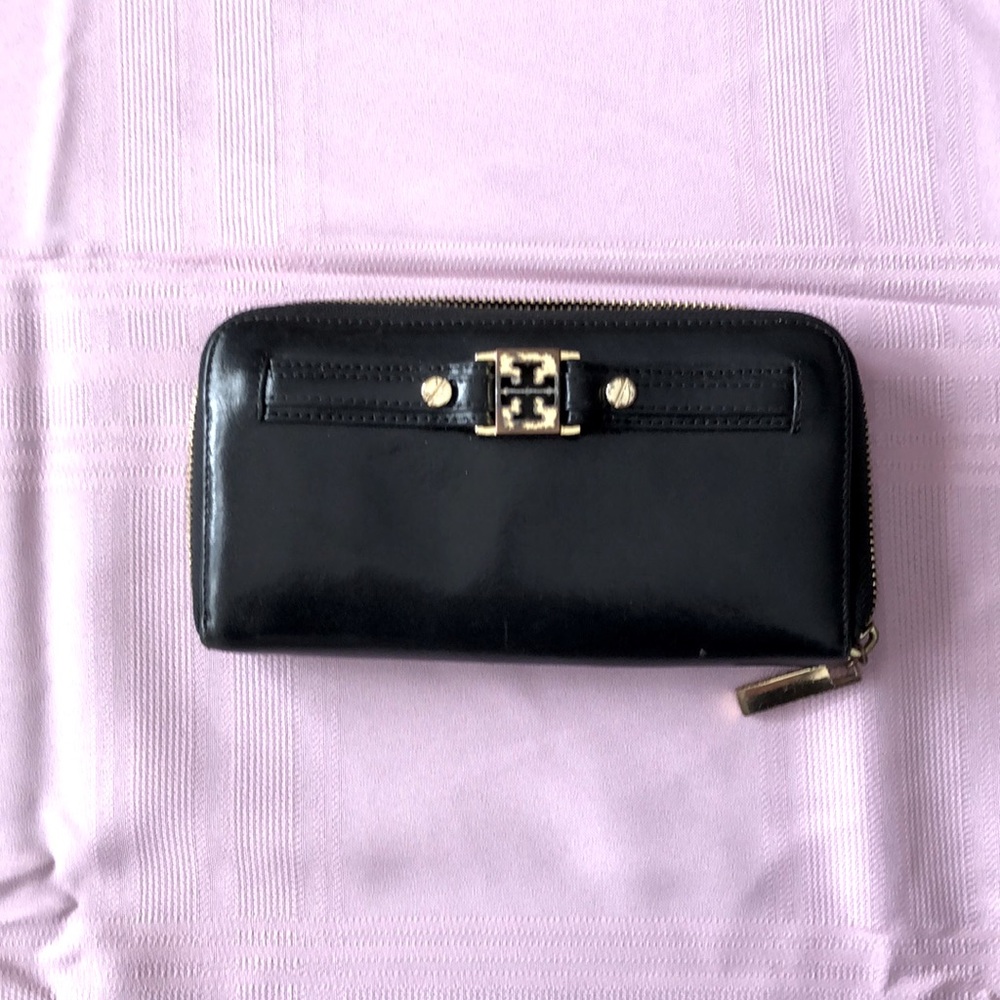 Tory Burch black leather large wallet